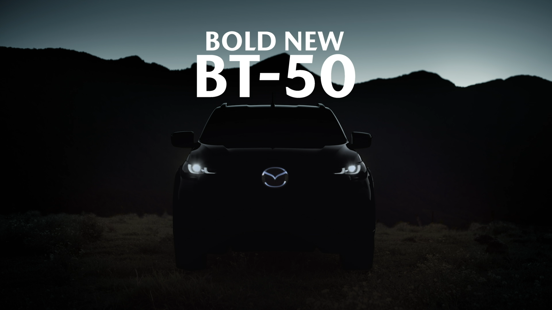 Обновлённый пикап Mazda BT-50 с огромным логотипом показался на первом тизере