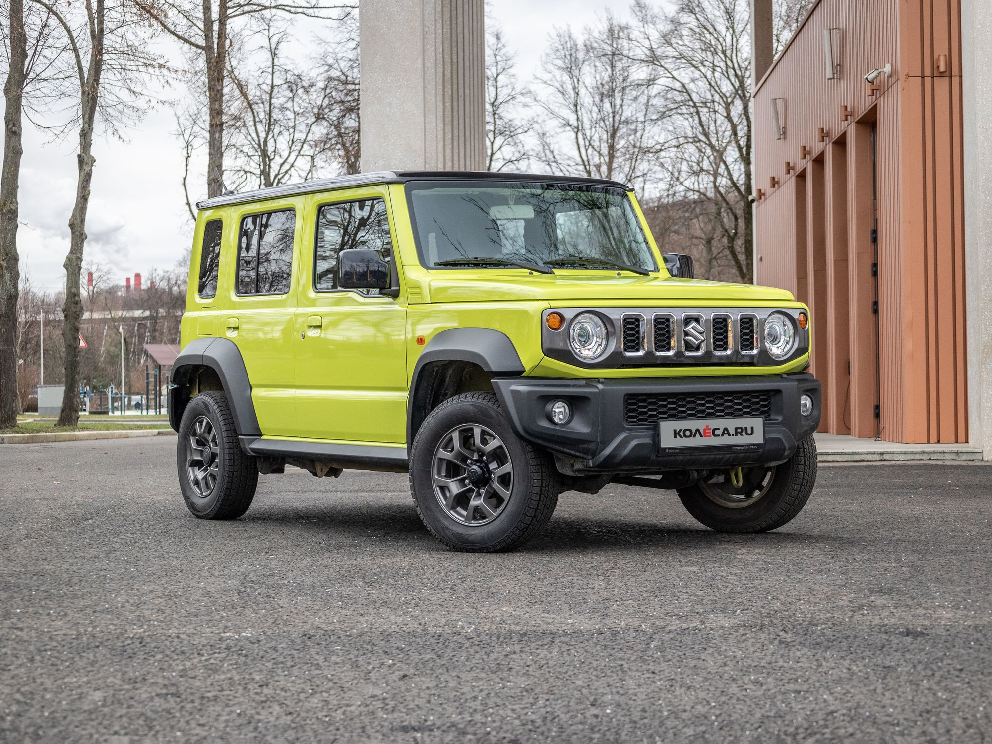 По четверти миллиона за дверь: тест-драйв Suzuki Jimny