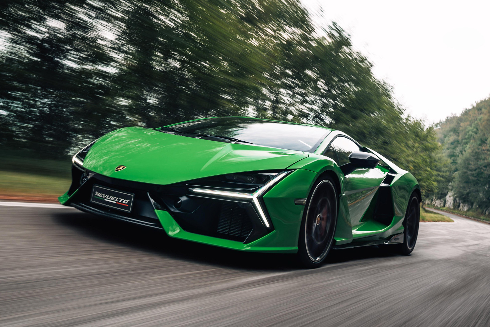 Lamborghini зафиксировала ещё один рекордный год по прибыли и продажам