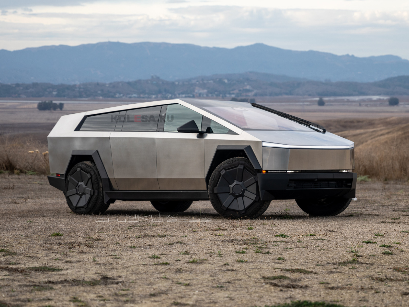 Новый кроссовер Tesla на базе пикапа Cybertruck: каким он мог бы быть