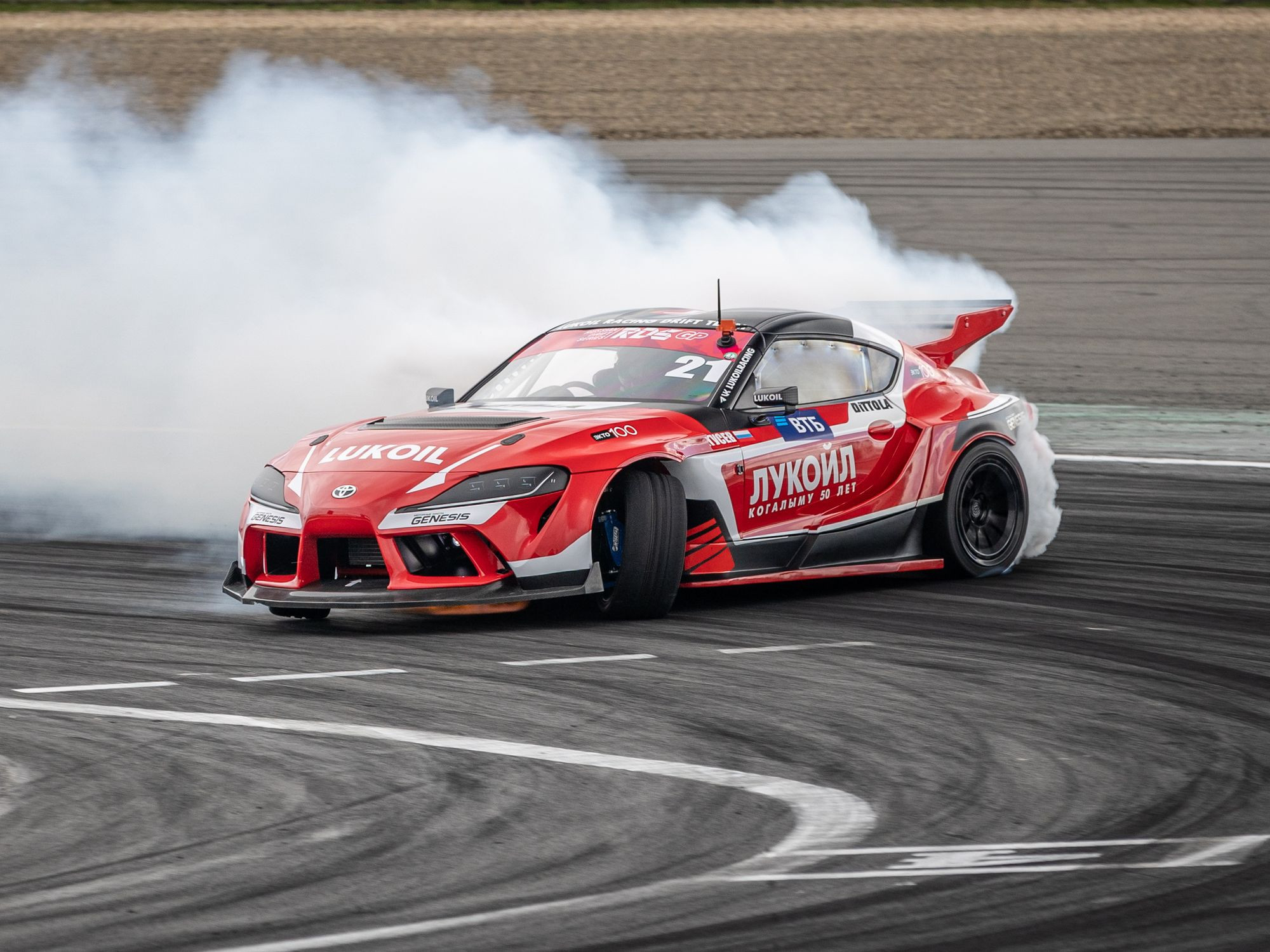 Много карбона, мало веса и рулевая рейка от BMW: тюнинг Toyota Supra A90 для RDS GP
