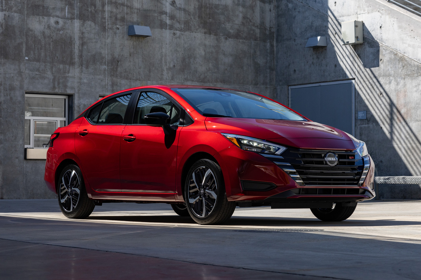 Вместе с самой дешёвой версией Nissan Versa Америка лишилась пятиступенчатой механики
