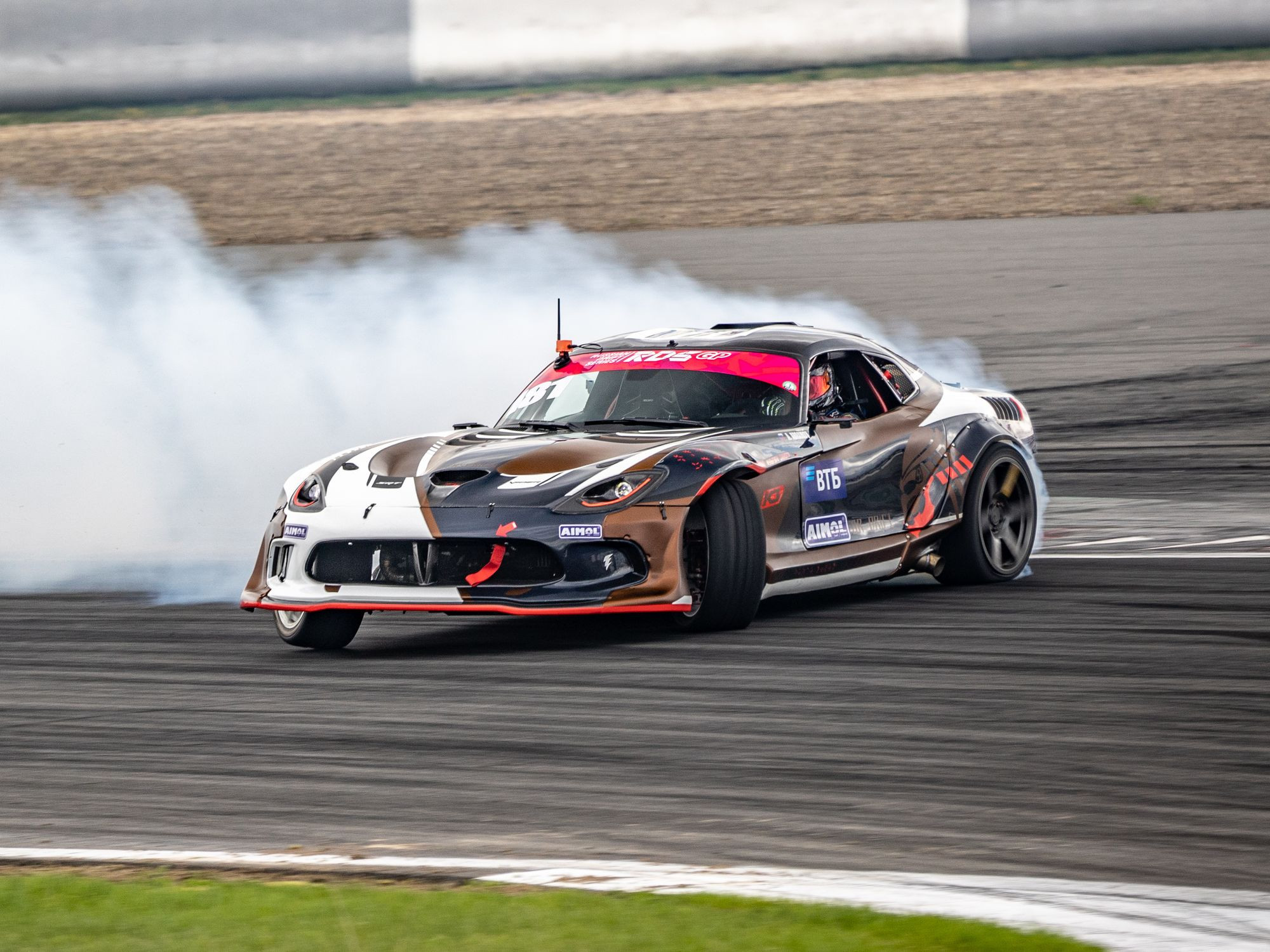 Четыре топливных насоса для 1646 лошадиных сил: тюнинг Dodge Viper SRT для RDS GP