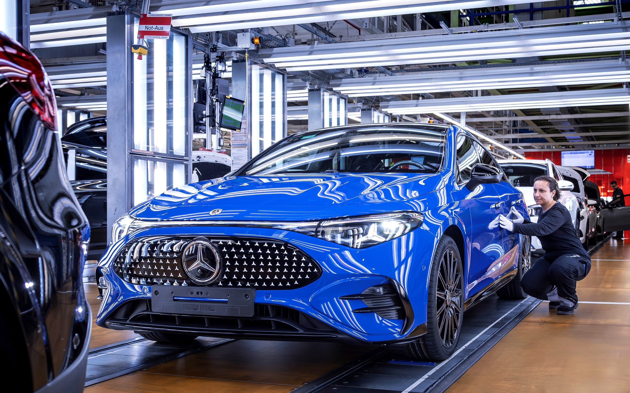 Новый Mercedes-Benz CLA идёт нарасхват, его будут производить круглосуточно