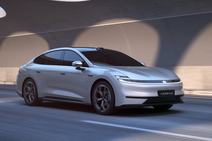 Новый лифтбек Changan Qiyuan A06 с несколькими вариантами начинки: показан интерьер